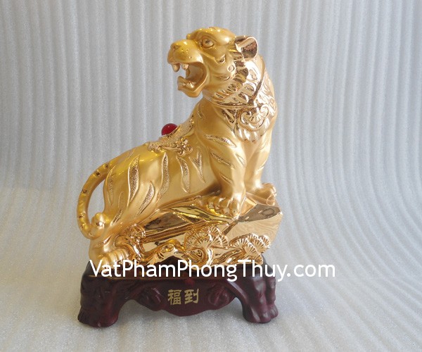 Cop vang nho A201 Hổ vàng (Cọp) phong thủy bột đá trên đế gỗ nhỏ Hồng Kông uy quyền A201